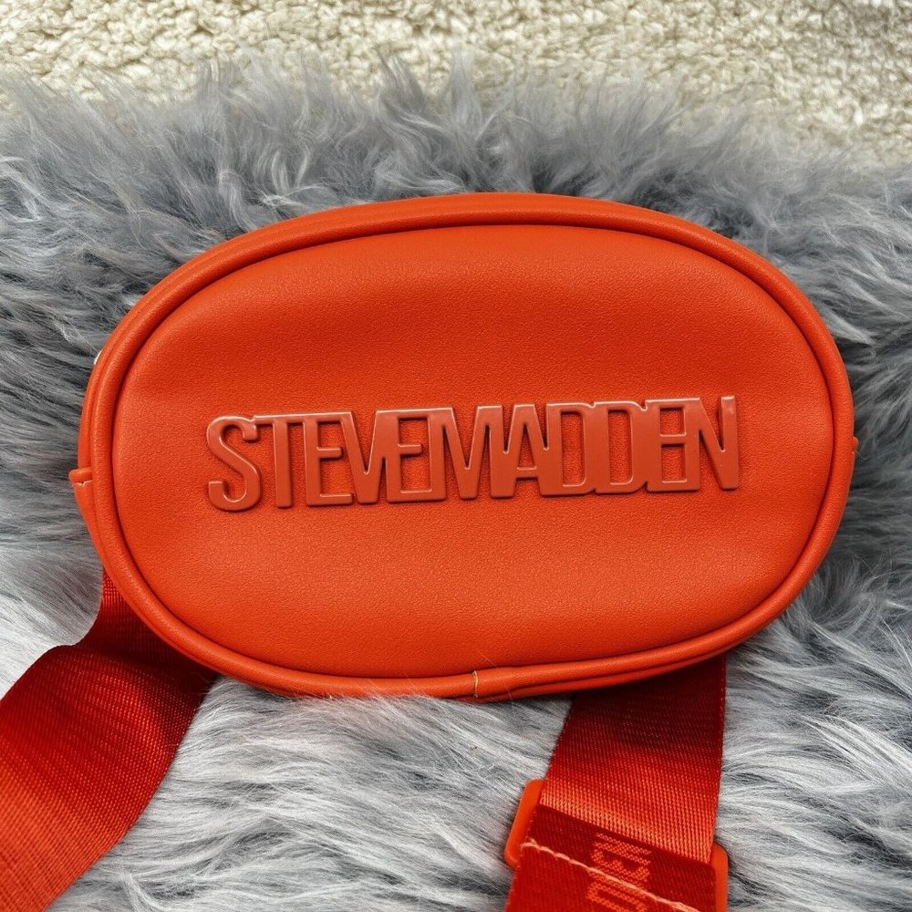 Steve Madden Bright Orange Logo Belt Bag Fanny Waist Pack Tik Tok Viral NWT - Picture 2 of 6